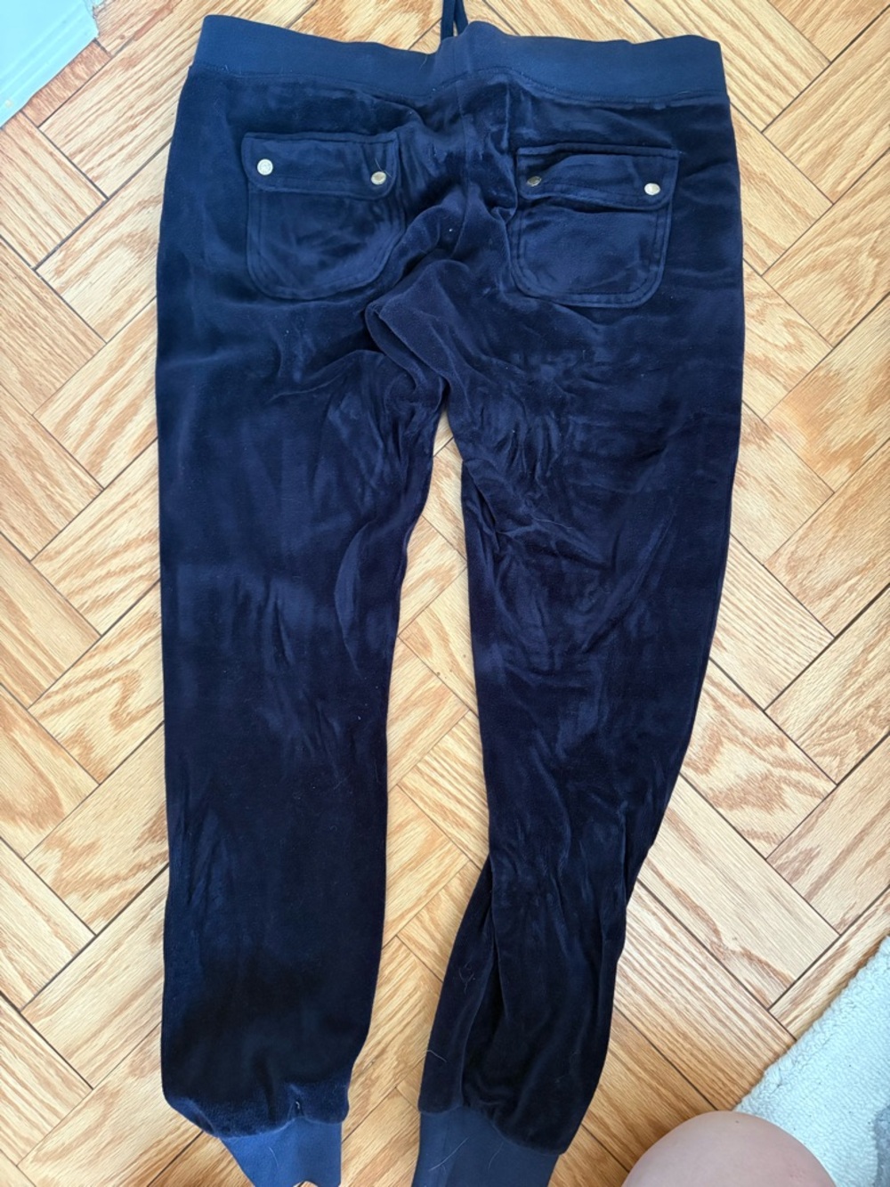 Juicy Couture Navy Velour Jogger Pants with Logo Embroidery size medium - Picture 3 of 4